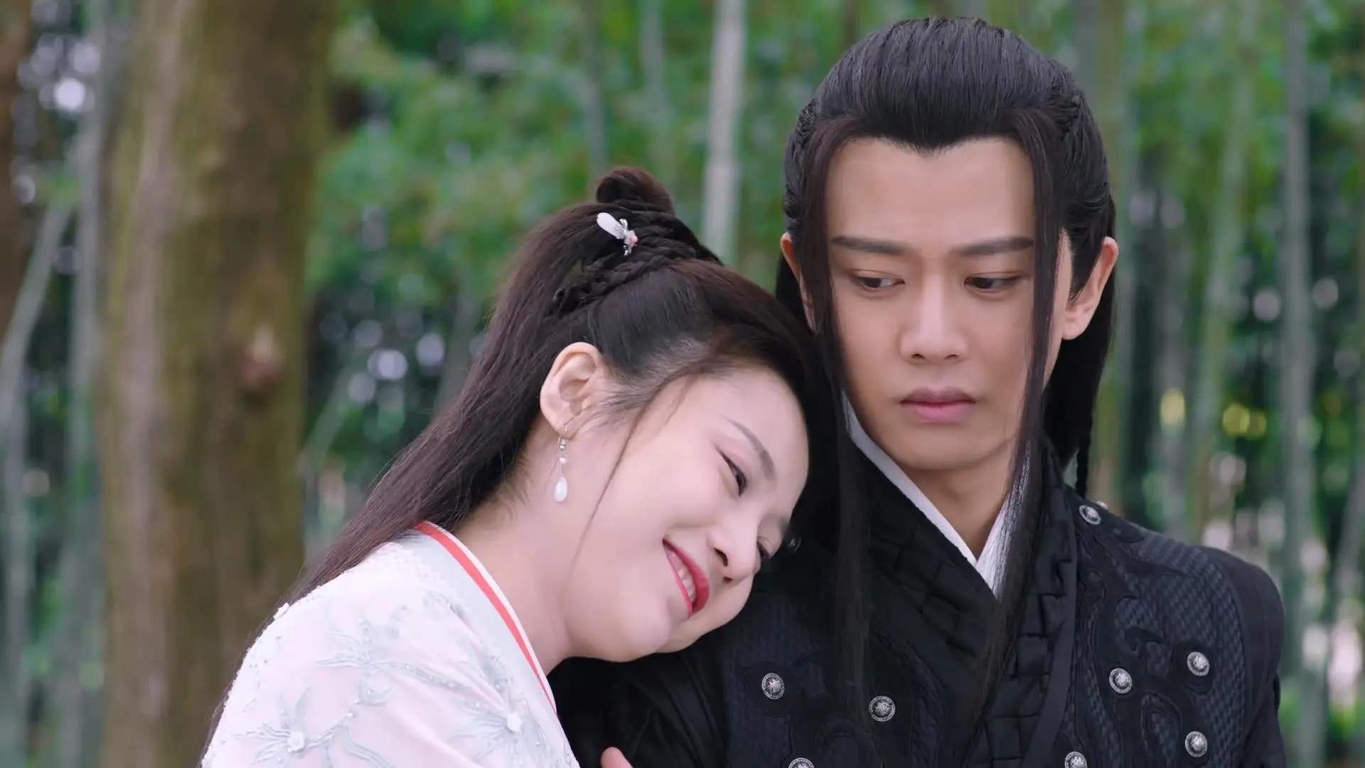 C罗身穿民族服饰亮相活动,c罗身穿民族服饰亮相活动视频