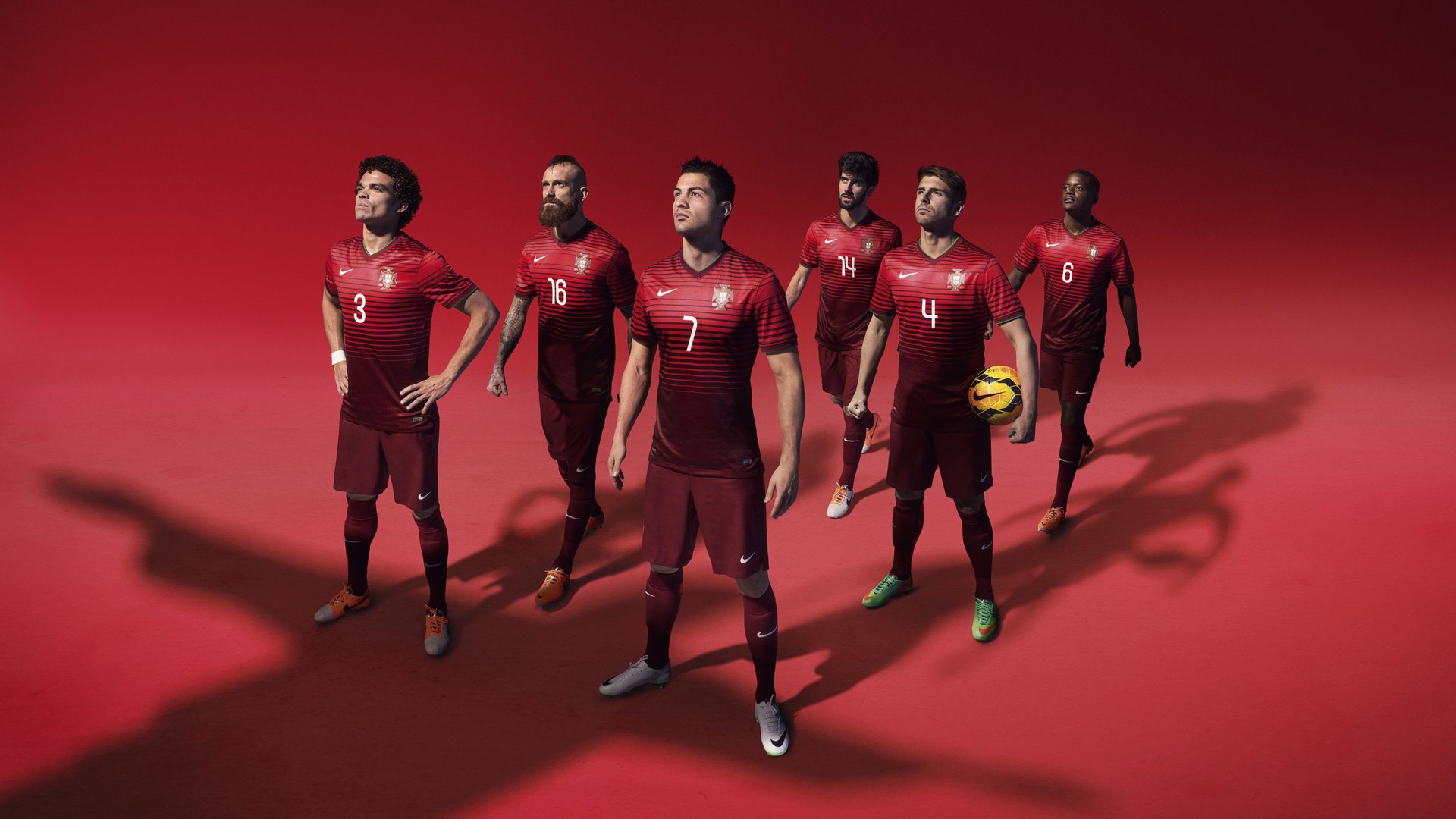 WRC粉丝狂欢：现场氛围与观赛体验，crew粉丝